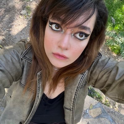 nikkkkniki's profile picture. 🧚🏻‍♀️ من می‌نویسم،شما نخون لطفا • روانشناسی و هنر