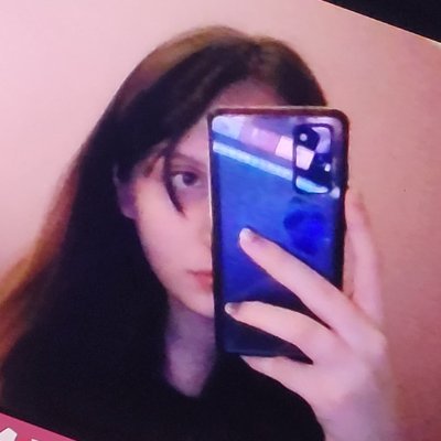 Venesary's profile picture. 