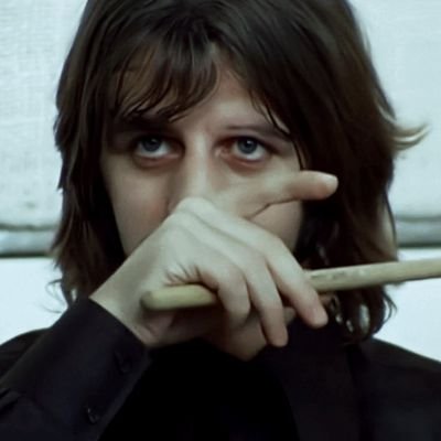 luv4wong's profile picture. Barry Keoghan's controversially young boyfriend 
  
                 priv: @luv4quick