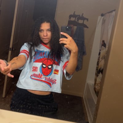 ginakjames00's profile picture. NHS19💙SC @p.keandra