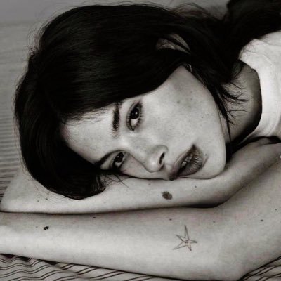 eternalgaylor's profile picture. will put gay allegations on any pop girlie ⋆⭒˚.⋆