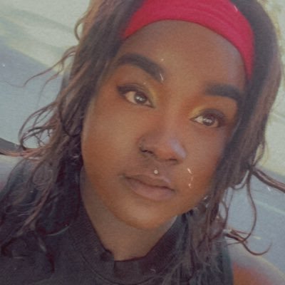 reagansm0ther's profile picture. “Dear God, it’s me again.” | 33 y.o. | poet| full time mommy| museum dweller | fashion design student | US Navy Veteran (OEF) | (She/Her) 🪡🇺🇸