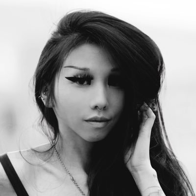hnxyn_'s profile picture. multihyphenate — design director / tattooist / pro photographer / strength coach / currently: @darkresearchai @mtndao & others • prev: @amazon @fidelity @target