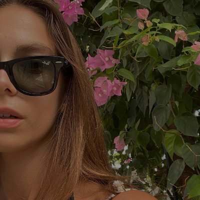 bloom88520's profile picture. My soul is a gentle wind, sometimes blowing towards you, sometimes blowing far away