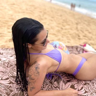 lysltvrs's profile picture. 