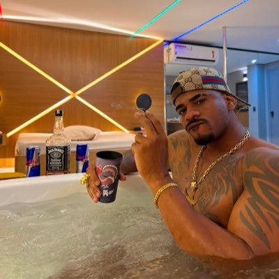 Arcanjonegro22's profile picture. Produtor De Eventos Das Casas Mais Badaladas Do Rio De Janeiro 🍾🪩Criador De Conteúdos 😈🔞 insta @Arcanjonegro22