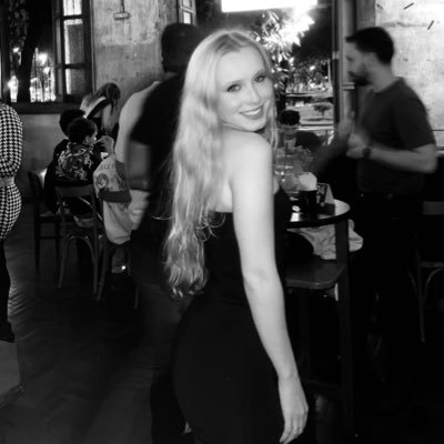 cl_aninhaa's profile picture. I protect the family