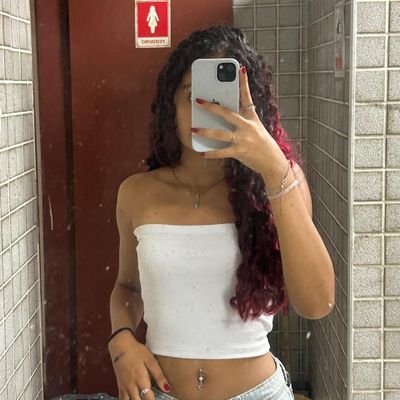 luiiza_kally's profile picture. i remember it all to well.