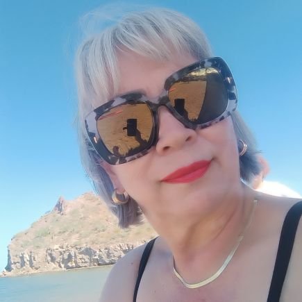 Maru__cita's profile picture. Me gusta estar actualizada en lo q sucede en mi pais y Twitter me permite conocer a las personas q admiro, gracias