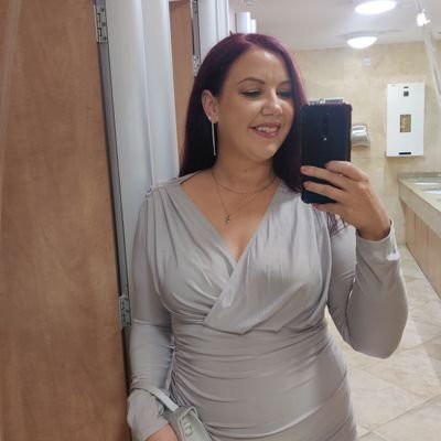 DeLuainatic's profile picture. Irish🇮🇪deise by home but tipp by heart💙💛Ruled by miniature humans 🚸 True crime buff🔪Newly Politicised👀Podcast addict🎧MMA fan👊Saoirse don Phalaistín🇵🇸