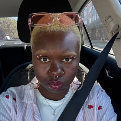 carleaa_'s profile picture. scared of my function so they pray on my dysfunction