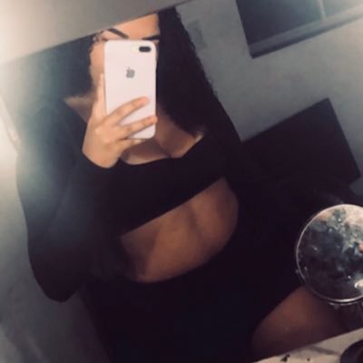 MayaraLasnor's profile picture. 