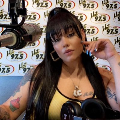 iamlaurencakes's profile picture. I get paid to talk 📻 Syndicated Radio Personality 🎙️ National Voice Over Talent @cbs @paramountplus @prizepicks @wendys