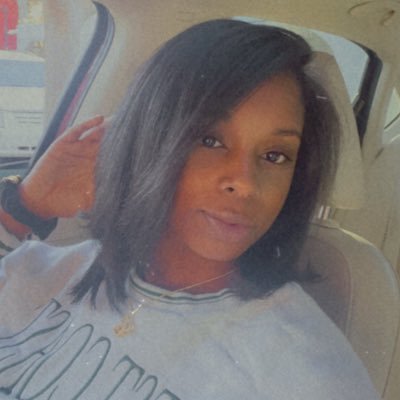 CharnayMakiah's profile picture. 1:1