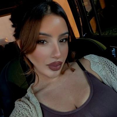 savannah___xo's profile picture. :(: ⁺‧₊˚ ཐི⋆⚰︎⋆ཋྀ ˚₊‧