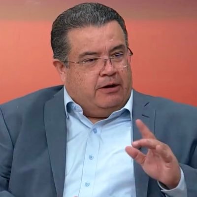 figargra's profile picture. Abogado para la sustentabilidad; aficionado al cine clásico y a los libros impresos.