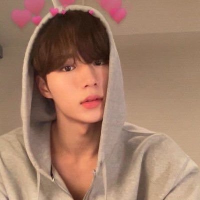 eeeeee9696's profile picture. 알티 아티스트