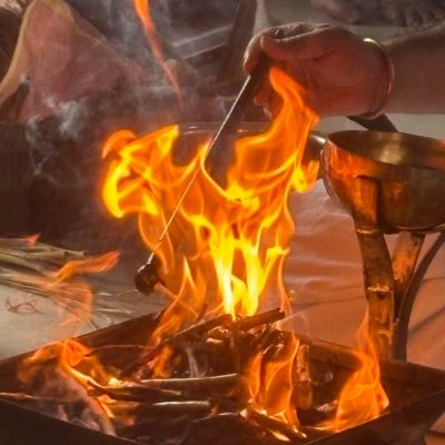 PtBhargavSharma's profile picture. Sadhak | Sandhya | Tarpan | Agnikarya | Nityakarma | Studying and sharing how to live life according to Dharma