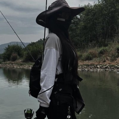 DaleRuther's profile picture. 釣りが大好きで、静かな湖や海で過ごす時間がとても心地良いです🎣🌊
釣りはただの趣味ではなく、自然とのつながりを感じながら、心を落ち着ける瞬間です。釣れるか釣れないかは関係なく、その時間が大切だと思っています。