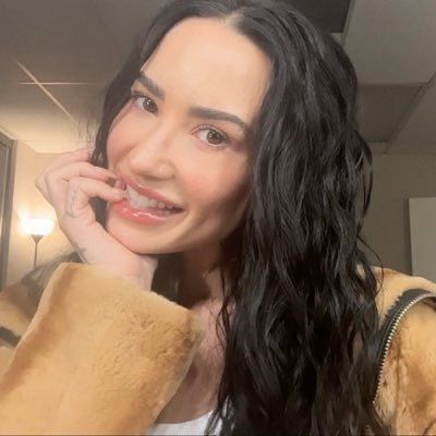 rightnowclouds's profile picture. one band, one dream, one direction