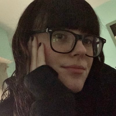 florlwt's profile picture. hago abuso de la hipérbole