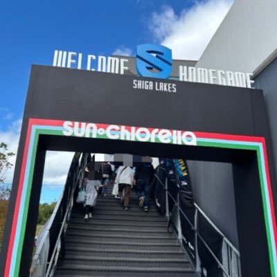 bronny3737's profile picture. レイクスブースター 2025-26現地4勝2敗