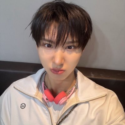 akusukajuwang's profile picture. for @kickflip_jype | ISFJ | 04’