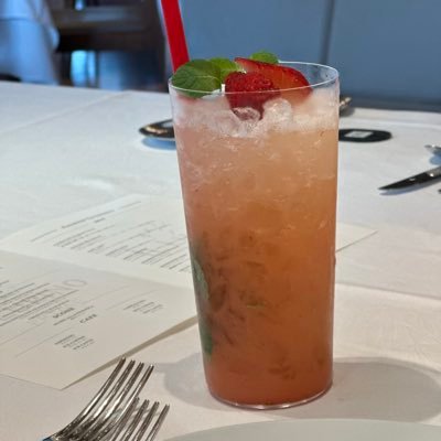 shiroshinono's profile picture. 既婚|子供1人(4歳)|大阪在住|旦那が単身赴任中なのでこっそりTinder始めました