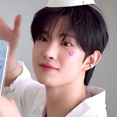 Kyoungboe's profile picture. 24/7 sleepy.