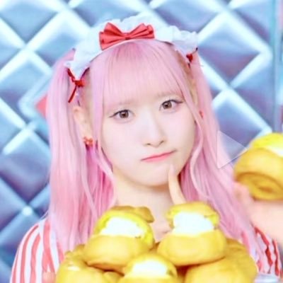 kuranies's profile picture. Connoresports yuri division bench