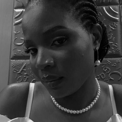 O_r_eoluwa's profile picture. • Dentist👩⚕️
• Navigating life💫