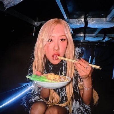 rolichick's profile picture. Mong kuy rai