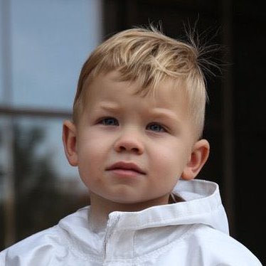 louxiaqian51561's profile picture. 