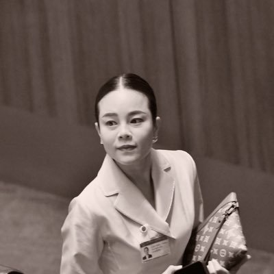 Dear_Khattiya's profile picture. ที่ปรึกษากฎหมาย / นักวิเคราะห์ข่าว Talking Thailand @VoiceTVOfficial / ลูกสาวเสธ.แดง (พล.ต.ขัตติยะ สวัสดิผล) / สมาชิกสภาผู้แทนราษฎร พรรคเพื่อไทย