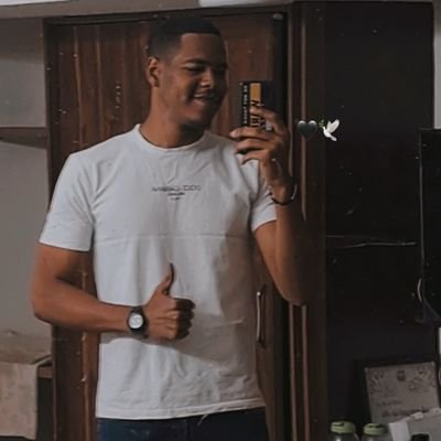 MinyawiTah6409's profile picture. Smile, nobody cares how u feel ✌🏼