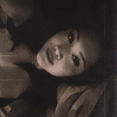 jezeminev's profile picture. simply living