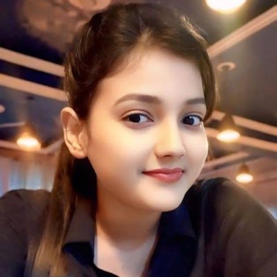 sunitayadav98's profile picture. ❤️ कितना चाहते हैं तुमको
ये कभी कह नहीं पाते,
बस इतना जानते हैं,
की तेरे बिना रह नहीं पाते ❤️
