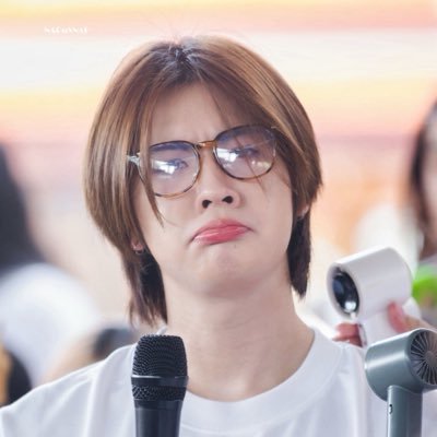 Reen_noneii's profile picture. ติดฝนไม่ไหวติดต้อกแป๋วได้ป่ะ!!!!!                    วายมันสงผลต่อระบบทางเดินหายใจ