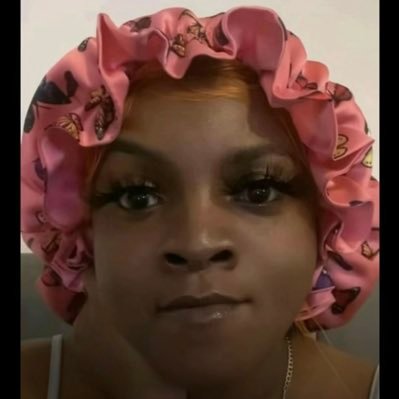 _loveeemarie's profile picture. twenty six.