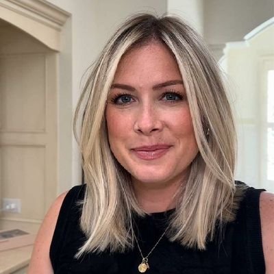 AlinaRose379707's profile picture. 