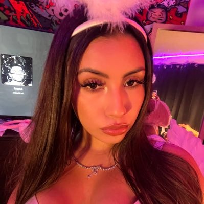 angieB_xO's profile picture. Seductive Angel 😇 Ur Favorite Latina ✨Bubble butt 🎀