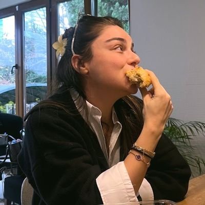 lulyyyz's profile picture.