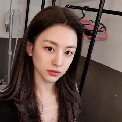 giegiecup's profile picture. Somewhere between real life, a K-drama, and Jung Junwon 🥰