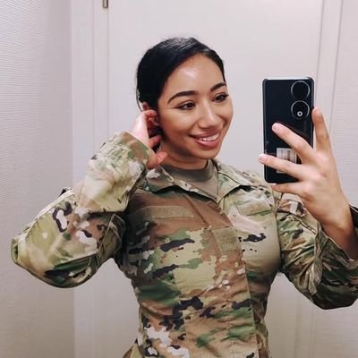 EmmanuelUw39906's profile picture.