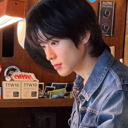 yunojng's profile picture. NCT 127 • Adorned with roses, Yuta's.