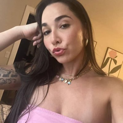 Mandyrose23283's profile picture. 