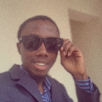 _Yomid's profile picture. Just a stressed out intellectual on Twitter.