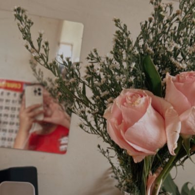 charchen0660's profile picture. Swiftie - Stream The Life of a Showgirl 🧡