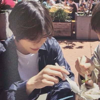 glittravenue's profile picture. writing acc, starting over, previously @saidmemoirs