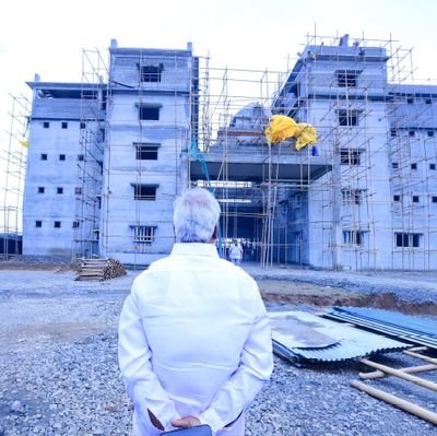 dmk_kolathur's profile picture. #முகஸ்டாலின்எனும்நான்
வஞ்சகம் விழுந்தது, இலட்சியம் வென்றது. வரம்தரும் முதல்வரை அரியணை பெற்றது.
நிகரற்ற தலைவரை நிரந்தர முதல்வராக்கிய அத்தனை இதயங்களுக்கும் நன்றி.